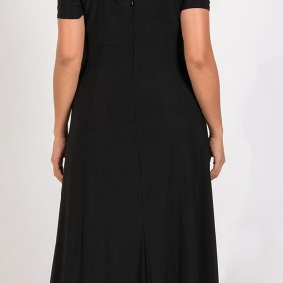 Full-length gown - Picture 2 of 2